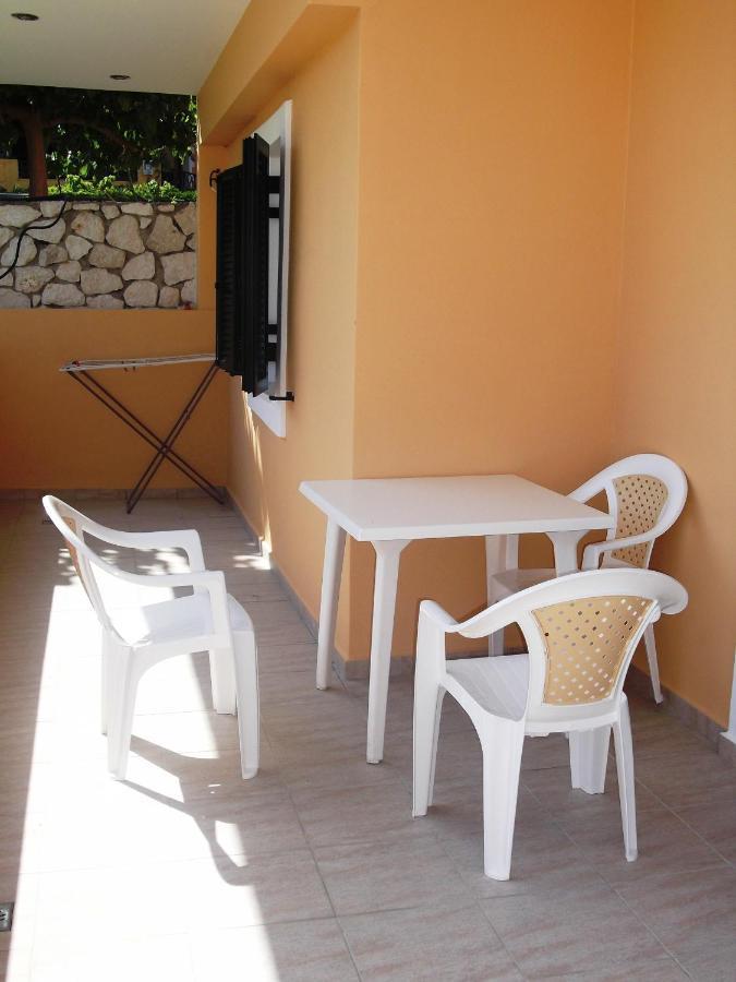 Calypso Luxury Studios Vasiliki  Bagian luar foto
