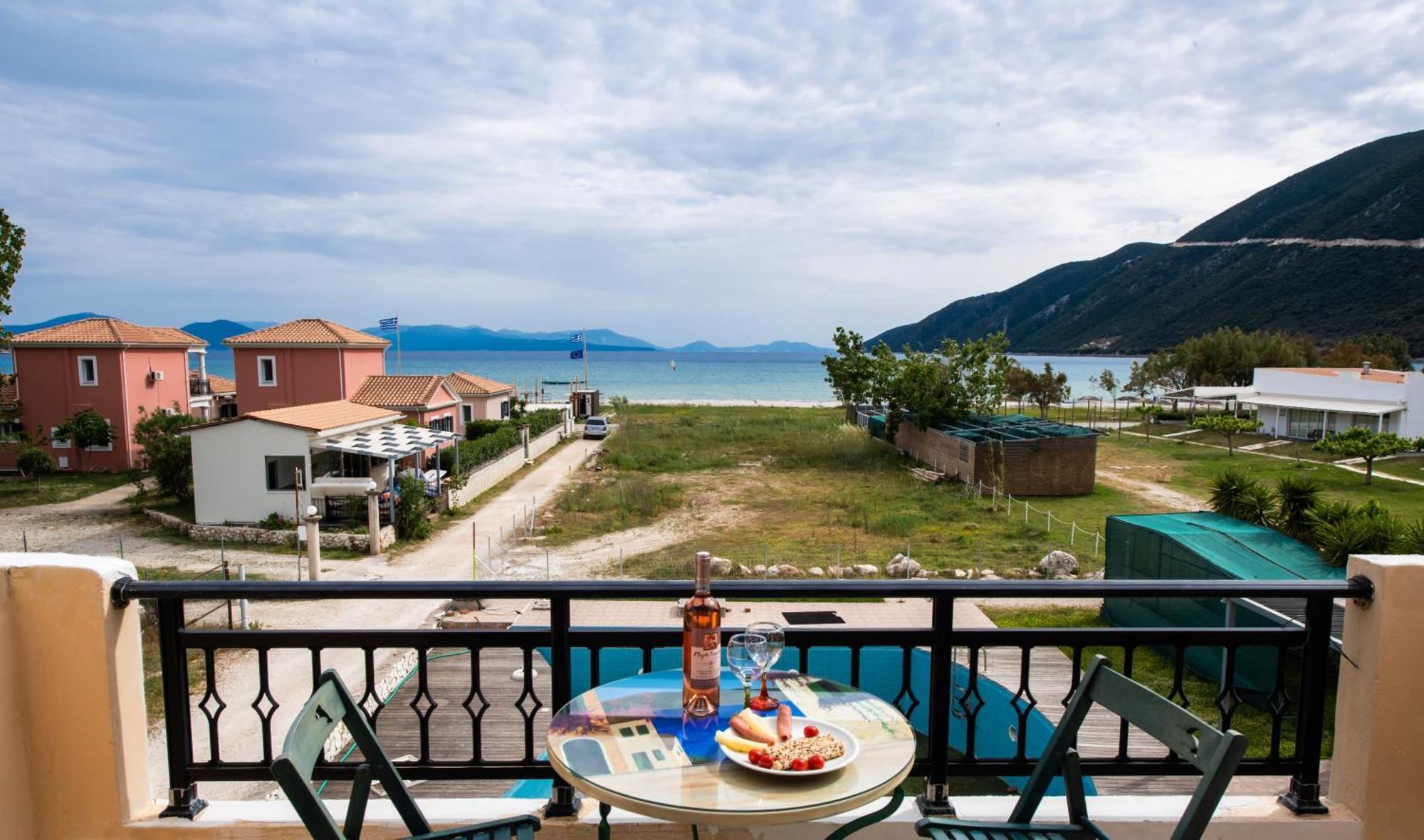 Calypso Luxury Studios Vasiliki  Bagian luar foto